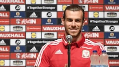 Bale: Wales not a one-man team