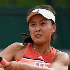 Gerard Piqué and world of tennis show support for Peng Shuai