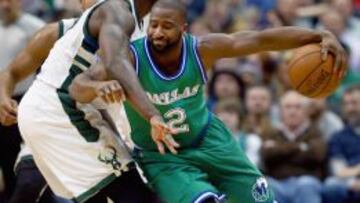 Los triples de Matthews afianzan a los Mavs en el Oeste (18-13)