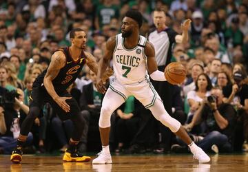 BOSTON, MA - MAY 23: Jaylen Brown #7 of the Boston Celtics handles the ball against George Hill #3 of the Cleveland Cavaliers in the first half during Game Five of the 2018 NBA Eastern Conference Finals at TD Garden on May 23, 2018 in Boston, Massachusetts. NOTE TO USER: User expressly acknowledges and agrees that, by downloading and or using this photograph, User is consenting to the terms and conditions of the Getty Images License Agreement.   Maddie Meyer/Getty Images/AFP
== FOR NEWSPAPERS, INTERNET, TELCOS & TELEVISION USE ONLY ==