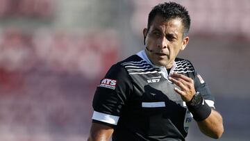La UC nunca derrotó a Colo Colo con Bascuñán como juez