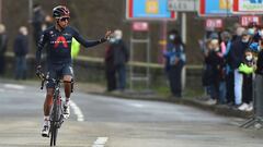 Egan Bernal durante una etapa de la Etoile de Bessege 2021