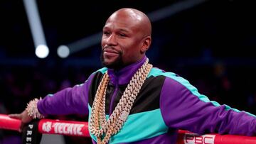 Mayweather receives windfall after placing bet on Teofimo López’ victory