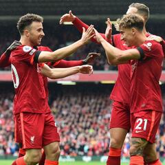 Jota and Mané on target as Liverpool remember absent friends at Anfield