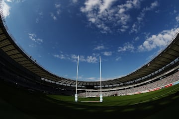 Tokio. 49.970 espectadores. El de la capital, terminado en el año 2000 con el Mundial de fútbol de 2002 en el horizonte, será el tercer estadio más grande de este Mundial. El FC Tokio y el Tokio Verdy son sus inquilinos habituales y también ha albergado algún partido de rugby.