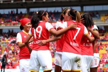 El fútbol femenino debuta en El Campín con triunfo de Santa Fe