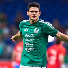 Israel Reyes abandona el México vs Bolivia por lesión