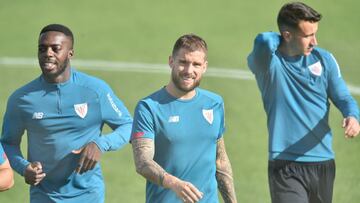 Williams, Iñigo Martínez y Berenguer en Lezama.