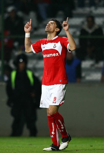 Toluca es uno de los tres máximos ganadores de títulos en la Liga MX, uno de ellos fue de la mano del chileno Héctor Mancilla, quien con la playera de los Diablos se convirtió en el artillero más letal del Apertura 2008 y posteriormente conquistó el campeonato mexicano venciendo en la Final a Cruz Azul