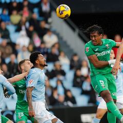 Borja Iglesias, un nueve que hace de diez