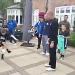 La genial reacción de Guardiola al ver a un freestyler ¡de 8 años!