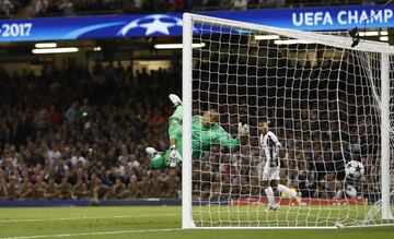 1-1. Mario Mandzukic marcó el gol del empate. Keylor Navas.