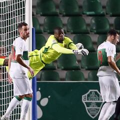 La marcha de Francis deja la portería libre para José Juan