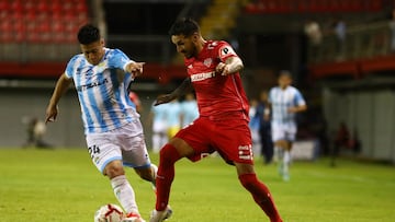 Futbol, Nublense vs Magallanes
Partido de ida, Semi Final Copa Chile.
El jugador de Nublense es fotografiado disputando el balon durante el partido contra Magallanes, disputado en el estadio Nelson Oyarzun de Chillan, Chile.
13/11/2024
Mauricio Ulloa/Photosport
Soccer, Nublense vs Magallanes
Semi Final Chile Cup.
Football, Nublense vs Magallanes
First leg, Semi Final Copa Chile.
The Nublense player is photographed disputed the ball during the match against Magallanes, played at the Nelson Oyarzun stadium in Chillan, Chile.
11/13/2024
Mauricio Ulloa/Photosport