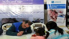 AUH: con los últimos feriados, ¿cuándo se cobra?