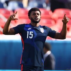 El mensaje de Mark McKenzie tras ser víctima de ataques racistas