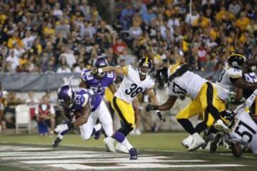 Este segundo touchdown vendr¨ªa de una carrera de una yarda de Joe Banyard.