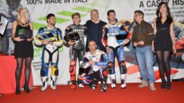 Jorge Lorenzo recibió su nuevo casco que le acredita como campéon de uno de sus patrocinadores, Nolan.