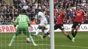 Romero no hace olvidar a De Gea y el United cae en Swansea