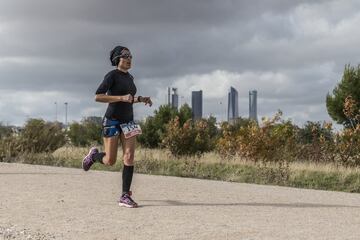 La esperada convocatoria de Du Cross Series en la capital cumplió las expectativas, consiguiendo divertir y hacer disfrutar a los cerca de 300 duatletas congregados en el Parque Forestal Felipe VI. 