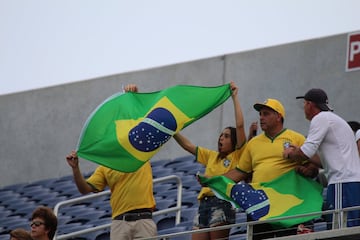 Aficionados en la Fan Zone.