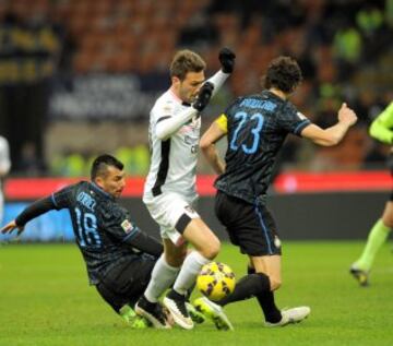 Fredy Guarín abre con gol el camino del triunfo del Inter.