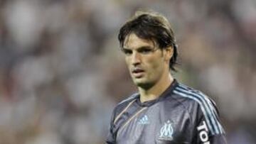 Fernando Morientes sabe que cuando llegó al Olympique de Marsella no lo hizo para ser el delantero titular de la formación que dirige Didier Deschamps, si no para aportar su experiencia, pero el jugador español quiere tener minutos para demostrar que sigue teniendo ganas de jugar al fútbol