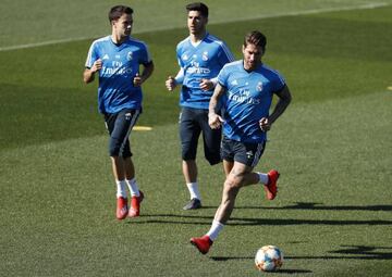 Real Madrid's Marco Asensio training with Sergio Ramos and Sergio Reguilón.