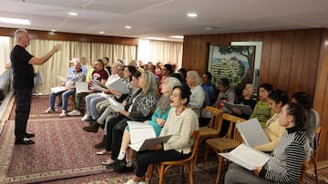 The therapeutic effects of singing along