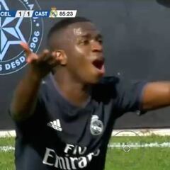 No podrá jugar el Clásico: Vinicius expulsado por doble amarilla