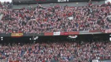 El marcador del Camp Nou, durante el Atl&eacute;tico-Sevilla de 2010.