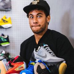 Neymar habla en Twitter pero su mensaje no es claro