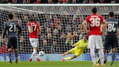 Raúl Jiménez jugó 74' en derrota del Benfica ante Manchester United