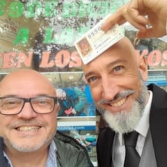 La administración de Lotería donde frotaron los décimos en un ‘calvo de la suerte’ y tocó doble premio: “El ritual ha llegado para quedarse”