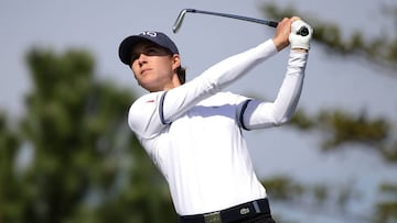 Azahara Muñoz golpea una bola durante el LPGA KEB Hana Bank Championship.