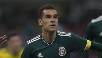 La afición mexicana se le ha entregado al ex jugador del Barcelona, en el amistoso ante Escocia