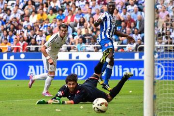 Gareth Bale brings up the 1-4 in the September 2014 meeting between Deportivo and Real Madrid