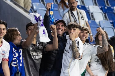 El Real Madrid ha conquistado la segunda UEFA Youth League de su historia al vencer al Brujas en los penaltis. Liberto y su hermano celebran la victoria.