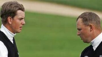 <B>DOMINADORES.</B> Dredge y Dodd cuentan con dos golpes de ventaja a falta de una jornada.