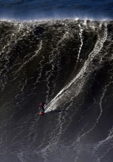 Nazaré, Portugal, uno de los grandes templos del surf. Joao Guedes.