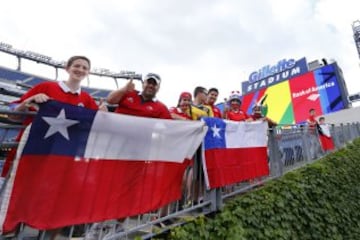 Futbol, Chile v Bolivia.
Copa America centenario 2016.
Hinchas de la seleccion chilena asisten al partido del grupo D de la Copa America Centenario contra Bolivia a disputarse en el estadio Gillette de Foxborough, Estados Unidos.
10/06/2016
Andres Pina/Photosport***********