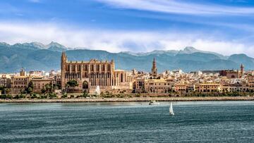 Una británica que se mudó a España lanza una “bomba de verdad” tras quedarse divorciada y arruinada