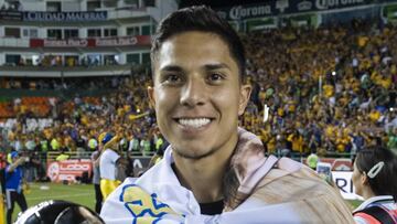 Carlos Salcedo: Si por m&iacute; fuera, jugar&iacute;a en Chivas