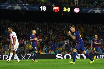 0-3. Lucas Digne scores the third goal for Barcelona,