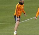 Benzema juega hoy contra el Barcelona pero no está al 100%