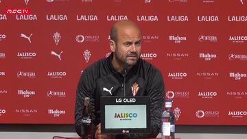 10-11-23. MIGUEL ÁNGEL RAMÍREZ, ENTRENADOR DEL SPORTING, EN LA RUEDA DE PRENSA.