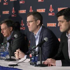 Empleados de los Red Sox están furiosos por recortes salariales