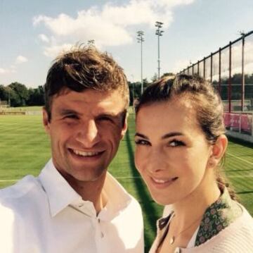 Thomas Müller y su mujer Lisa Müller 
@esmuellert 