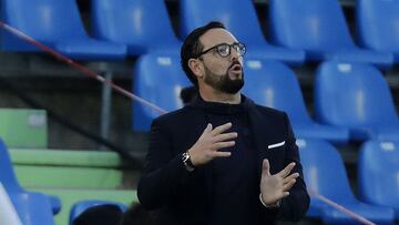 Bordalás: "Contra el Getafe todos van al piso en cuanto les tocan"