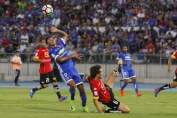 Futbol, Universidad de Chile vs Union Española
Séptima fecha, campeonato de Clausura 2016/17
El jugador de Universidad de Chile, Mario Briceno disputa el balon con  Lucas Dominguez Union Española durante el partido de primera division disputado en el estadio Nacional de Santiago, Chile.
19/03/2017
Ramon Monroy/Photosport
*************

Football, Universidad de Chile vs Union Española
7th date, Clousure Championship 2016/17
Universidad de Chile's, Mario Briceno  battles for the ball against  Lucas Dominguez of Universidad de Chile, during the first division football match at the Nacional stadium in Santiago, Chile.
19/03/2017
Ramon Monroy/Photosport